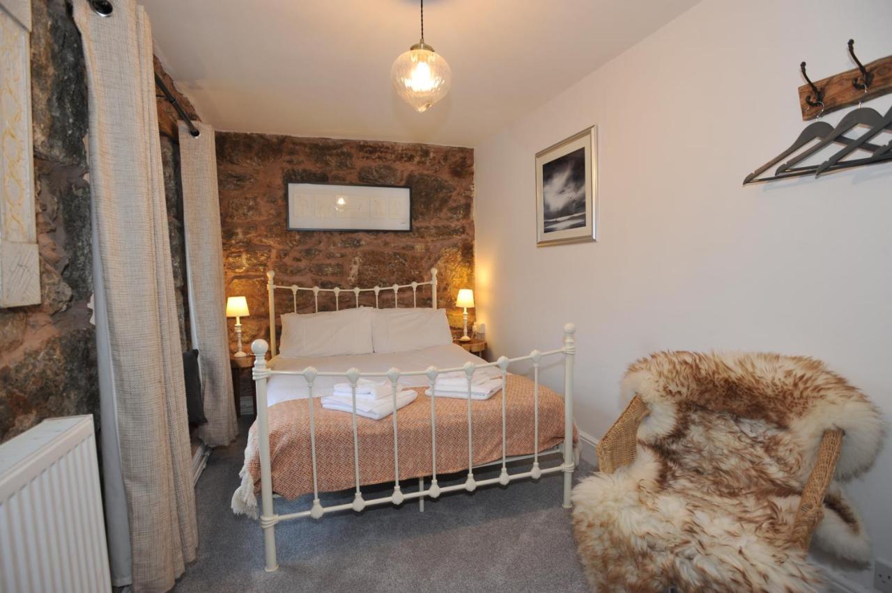 Sea View Guest House Benllech Exterior photo