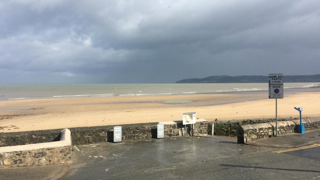 Sea View Guest House Benllech Exterior photo